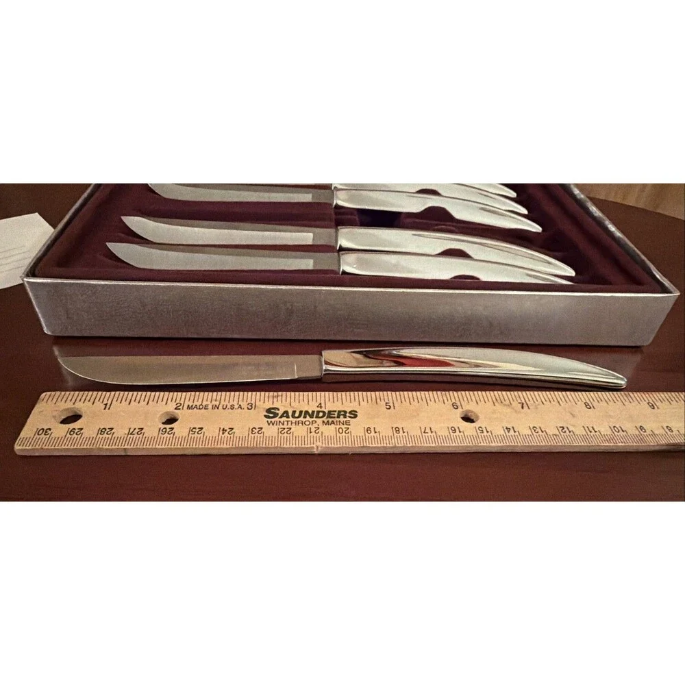 Carvel Hall Stainless Steel Steak Knives Vintage Set/8 In Box Made in USA.  EUC!